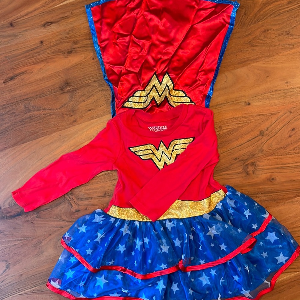 Wonder Woman costume - 2t